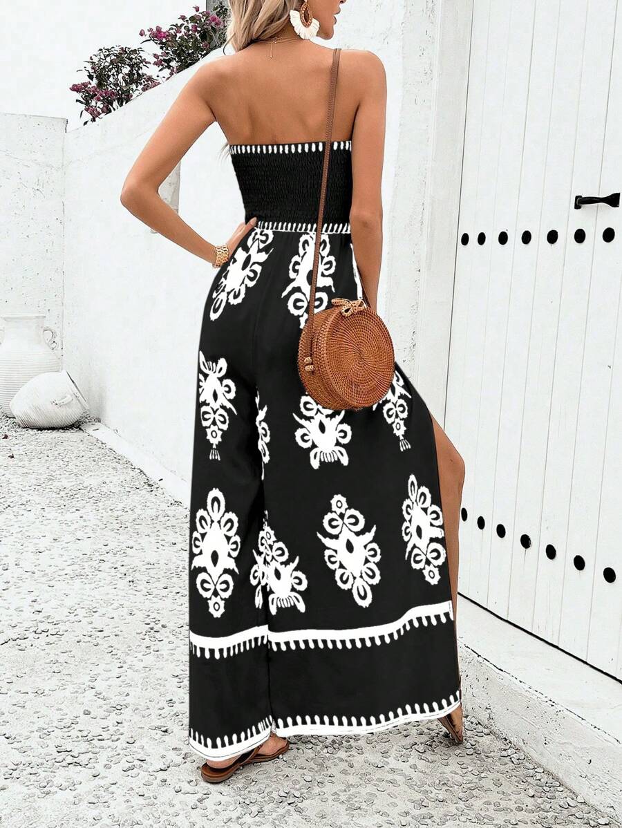 Sleeveless Dress In A Palace Style, Suitable For Women Throughout The Year, Featuring A Slim And Elongated Silhouette, Designed To Accentuate The Chest And Cinch The Waist, Made From Soft, Sun-Protect
